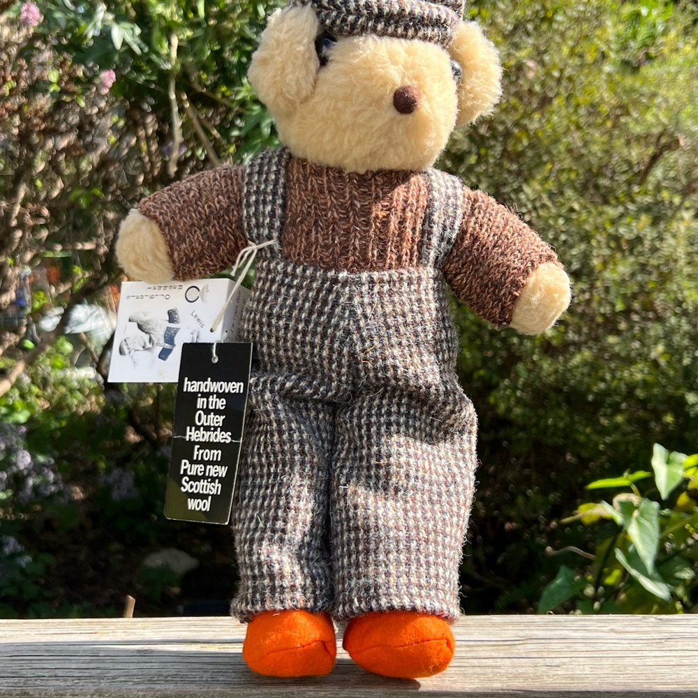 Vintage Harris Tweed Isle of Lewis Scotland Bear RAEBHAT Originals Preowned 1982